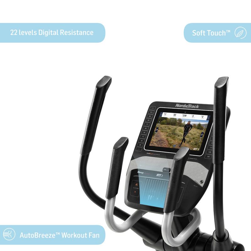 Nordic Track SE7i Elliptical Trainer. Image of the console and both sets of handle bars.
