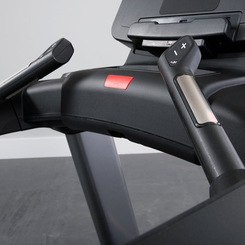 Image showing the handgrip pulse and quick speed keys on the handle bar of the Life Fitness Club Treadmill. Fitness Options, Online Gym Equipment Supplier and Nottinghamshire Showroom