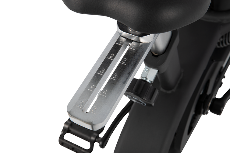 Close up  image of the seat adjuster on the Spirit AB900 Air Bike.  Fitness Options, Online Gym Equipment Supplier and Nottinghamshire Showroom